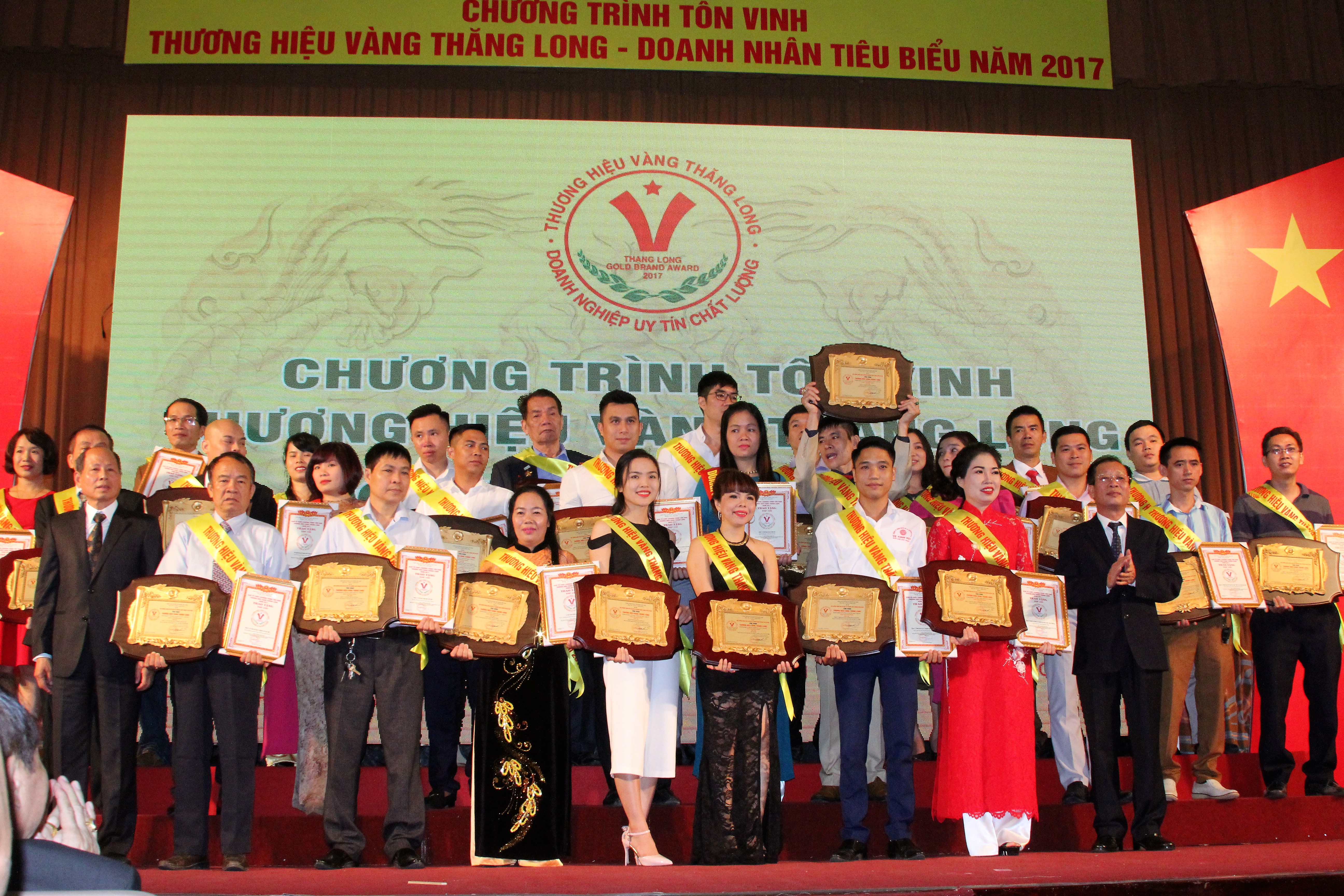 Doanh nhân tiêu biểu thời hội nhập…